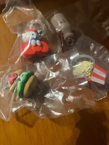 헬로키티 아메리칸 디자인 메지루시 액세서리 가챠