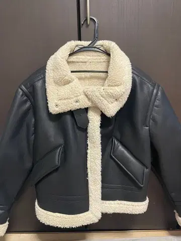 보아 무스탕 자켓