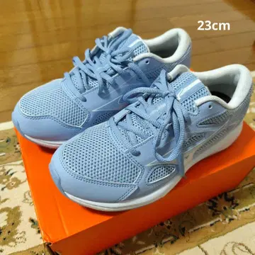 라이트 블루 메쉬 스니커즈 23cm