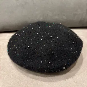 여성용 비즈 장식 블랙 베레모