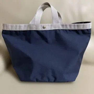 에르베샤 펠리에 네이비 x 실버 x 드라제