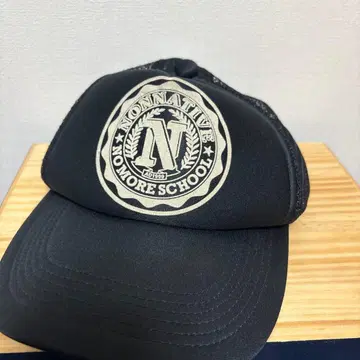 N 로고 메쉬 캡 블랙