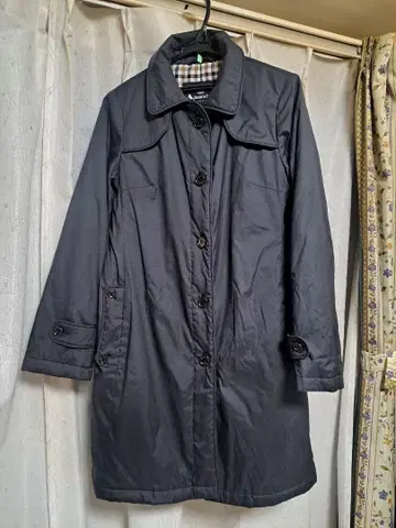 Aquascutum 충전솜 코트