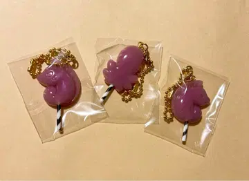 옥타비넬 트위스티드 원더랜드 캔디 키링