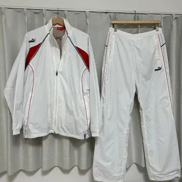 PUMA 저지 화이트/레드 사이즈 0 상하의 세트