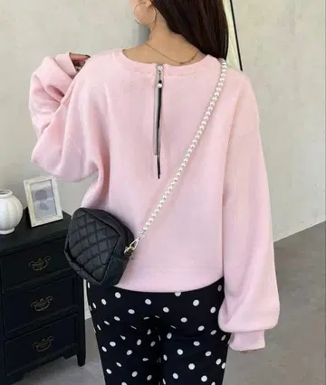 프로스 베르스 백 지퍼 맨투맨 라이크 니트