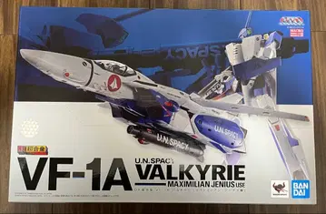 DX 초합금 VF-1A 발키리 (맥시밀리언 지너스 기체)