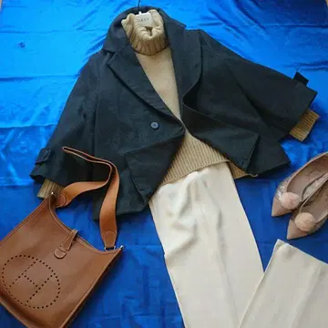 릴랙스 코디 어반 리서치 오버 사이즈 코트 차콜 계열