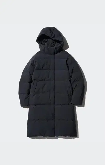 유니클로 심리스 다운 롱 코트 여성용 L 사이즈 블랙