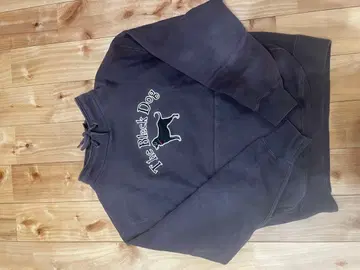 The Black Dog 맨투맨