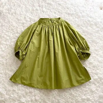 보르지 볼륨 소매 블라우스 실크 혼방 타프타 피스타치오 색상 투모로우랜드