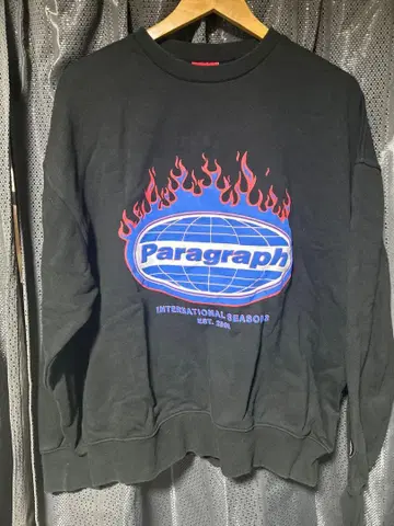 Paragraph 프레임 프린트 맨투맨