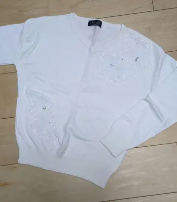 저스길리티 레이스 니트