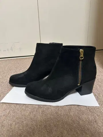 오리엔탈 트래픽 스웨이드 숏부츠 블랙