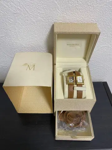 새상품급 MIKIMOTO 펄 워치 가죽 벨트