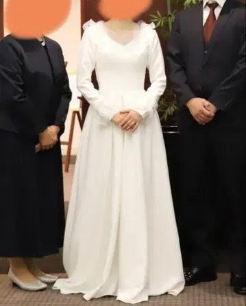 화이트 웨딩 드레스 긴팔 백 레이스업