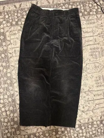 블랙 코듀로이 투 턱 와이드 슬랙스