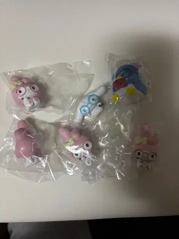 안경 소녀 피규어 시나모롤 턱시도샘 마이멜로디 x 4 개별 판매 가능