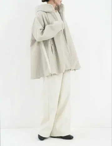 택 포함 새상품 1% 슈헤이 오가와 후드 부착 플레어 코트 오트밀