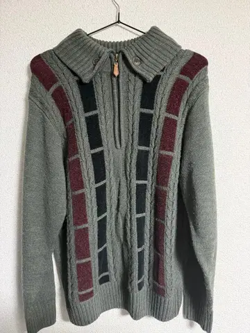 하프 지퍼 니트