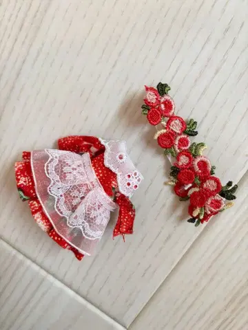 미니 브라이스 아웃핏 빨간색과 화이트 꽃무늬 미니어처 드레스