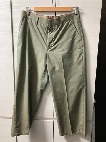 AURALEE 카키 슬랙스 사이즈 4