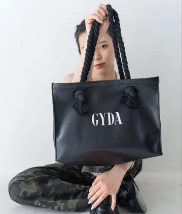 GYDA / 쇼퍼 스타일 인조 가죽 토트백