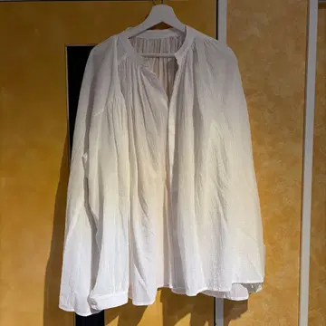 GALLARDAGALANTE(개럴개런트) 화이트 블라우스