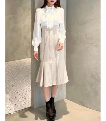 EATME 보타이 케이프 원피스