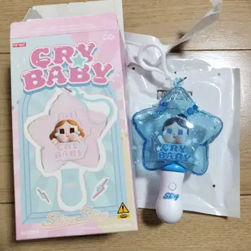 POPMART CRYBABY SHINYSHINY 루미나 펜던트