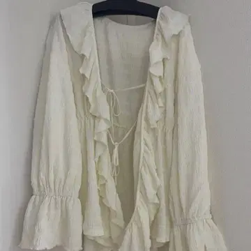 rosarymoon 프릴 가운