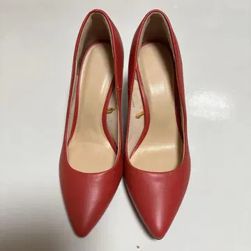 레드 스틸레토 하이힐