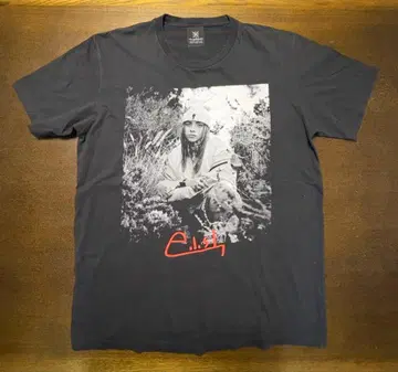 블랙 T셔츠 빌리 아이리쉬 사진 프린트