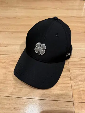 [ BLACK CLOVER ] 골프 캡 흑백