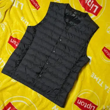 유니클로 상태좋음 울트라 라이트 다운 베스트 남성용 사이즈 S 코트 자켓