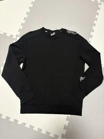 PUMA 블랙 긴팔 트레이닝복