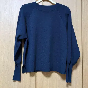 스웨터 네이비 컬러 L 사이즈