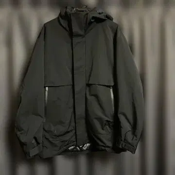 유니클로+j 블랙 하이브리드 다운 파카