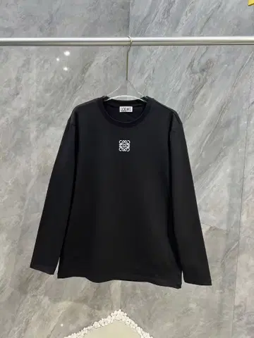 블랙 롱 슬리브 티셔츠