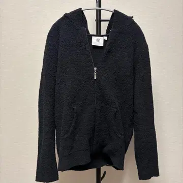 카시웨어 블랙 후드티