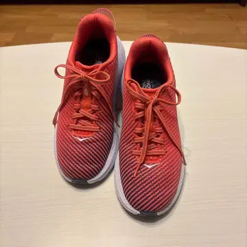 호카오네오네 린 네이비 2 24.0cm