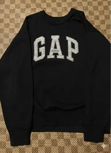 스웨터 니트 릴랙스핏 GAP 로고 인터샤 스웨터