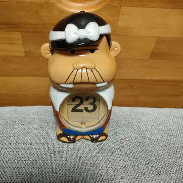 바보본의 아빠 일력 인형