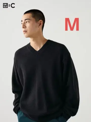 UNIQLO C 릴랙스 V넥 스웨터 M 사이즈 블랙 유니클로 C