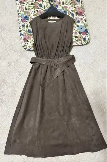 Rouge vif 스웨이드 원피스