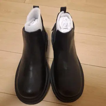 미라 오웬 앵클 사이드 고어 부츠 블랙 24.5cm