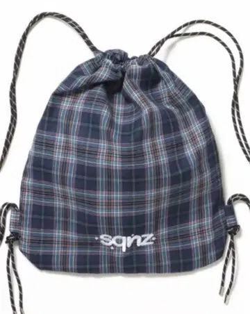 sqnz 체크 무늬 네이비 백팩