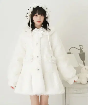 유메텐보 DearMyLove 반짝이는 비쥬 옷깃 디자인 코트