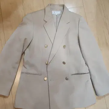 로페 피크닉 테일러드 자켓 사이즈 38