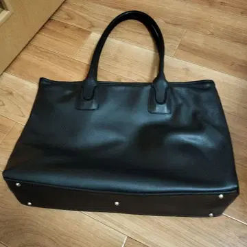 [현행 모델 블랙 가죽 토트백